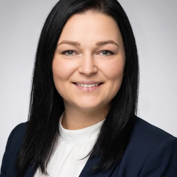 Alina Reichert – SoHo & Business Beraterin bei pmeMobil
